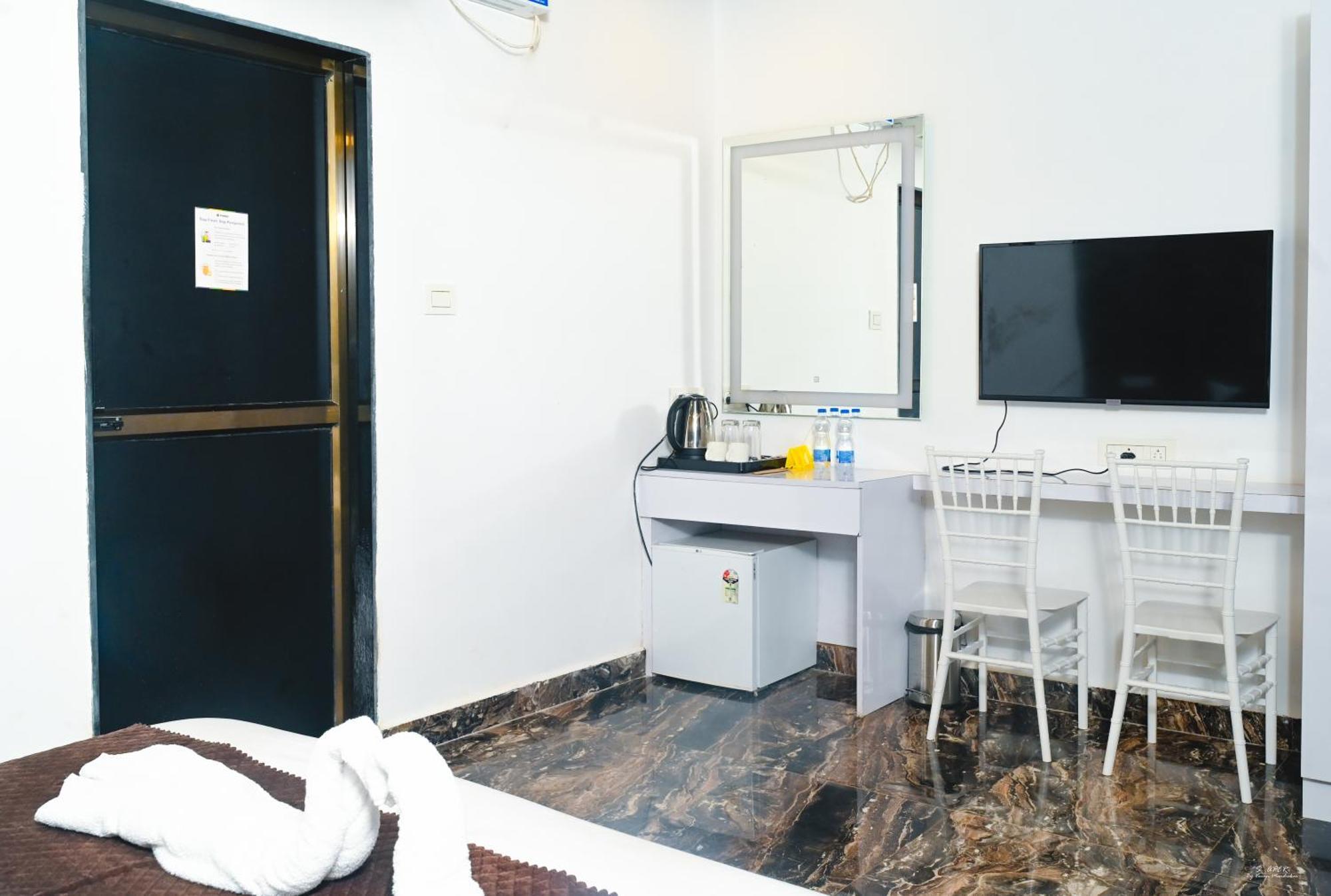 Morjim Beach Villa Екстериор снимка